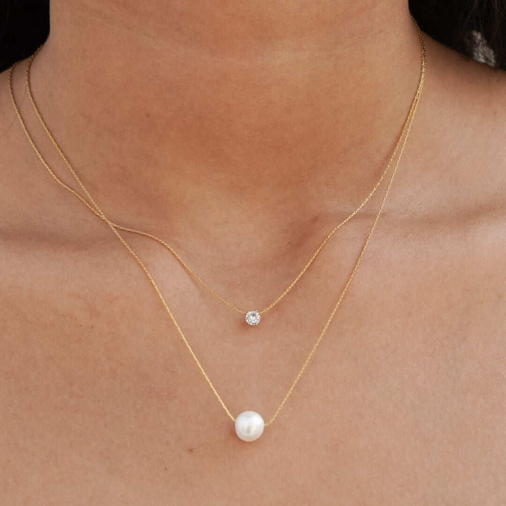 Luxe Pearl — freshwater pearl necklace worn at the collarbone