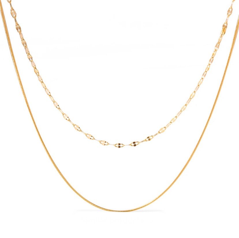Louis — plain gold pendant necklace in 18k gold-plated stainless steel, front view