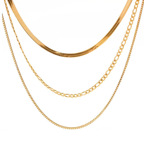 Bea — plain gold pendant necklace in 18k gold-plated stainless steel, front view