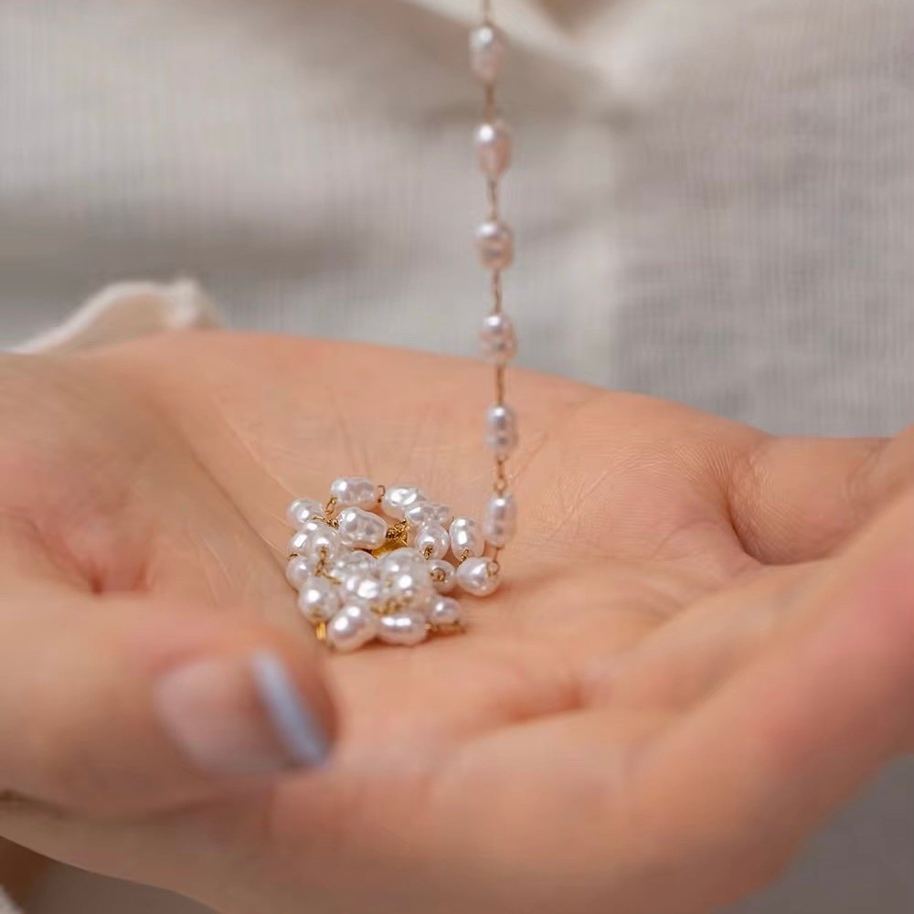Mother of Pearls — close-up showing iridescence in the shell