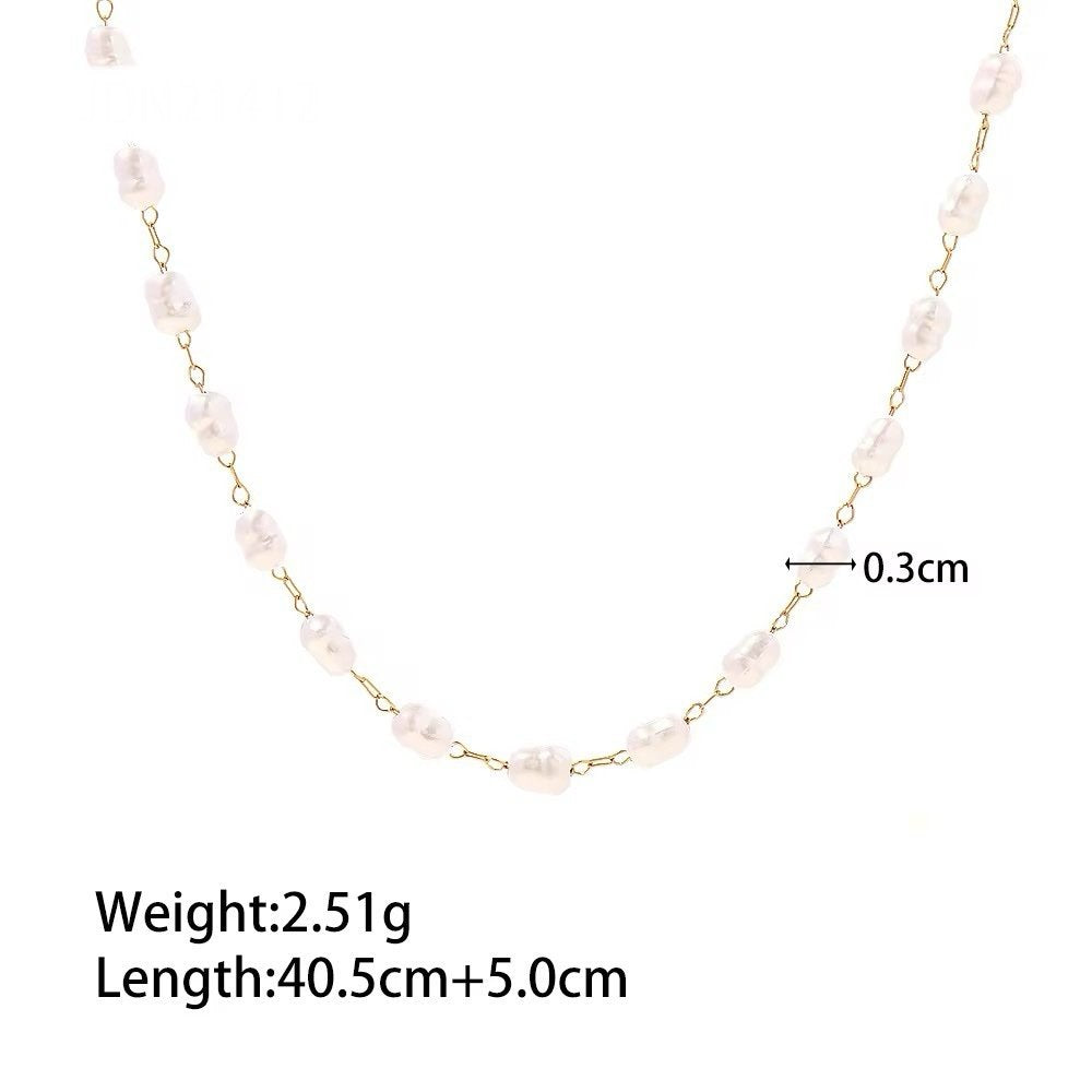 Mother of Pearls — gold-plated shell necklace, detail