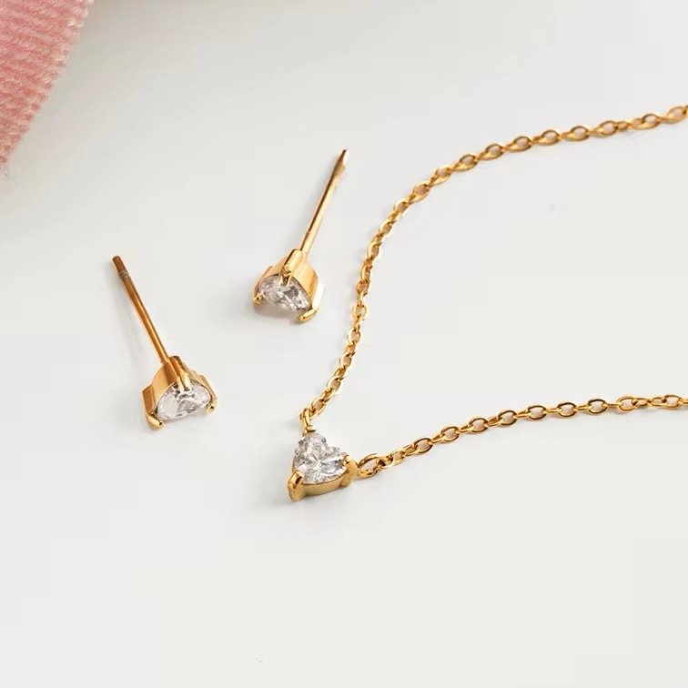 Darling Set — gold-plated necklace detail