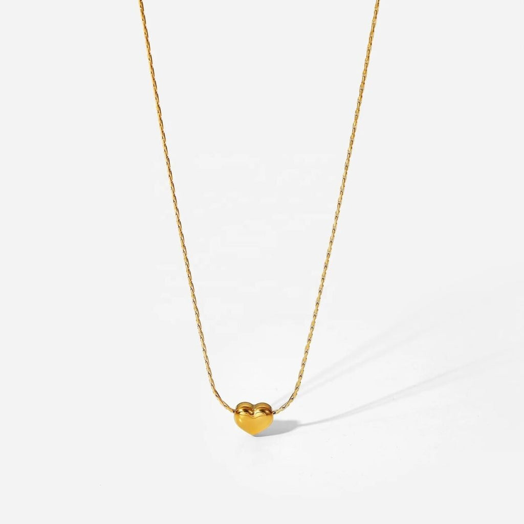 Sweetheart — small heart pendant necklace in 18k gold-plated stainless steel, front view
