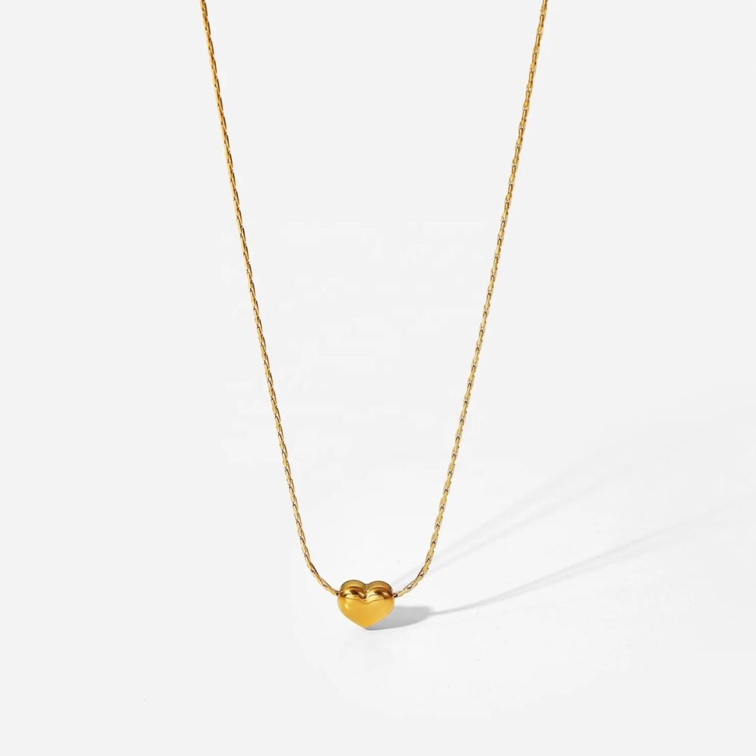 Sweetheart — small heart pendant necklace in 18k gold-plated stainless steel, front view