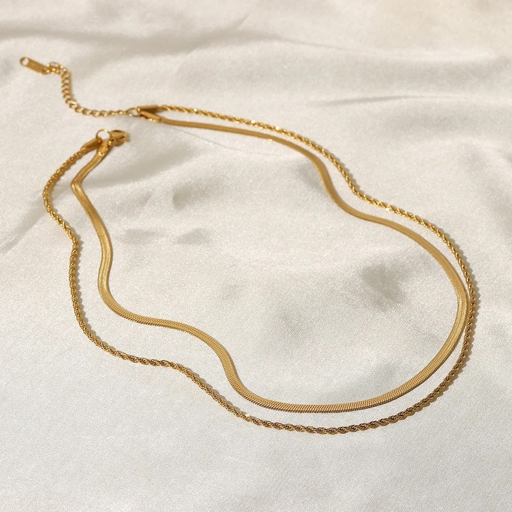 Lucia Chains — close-up of layered chain detail