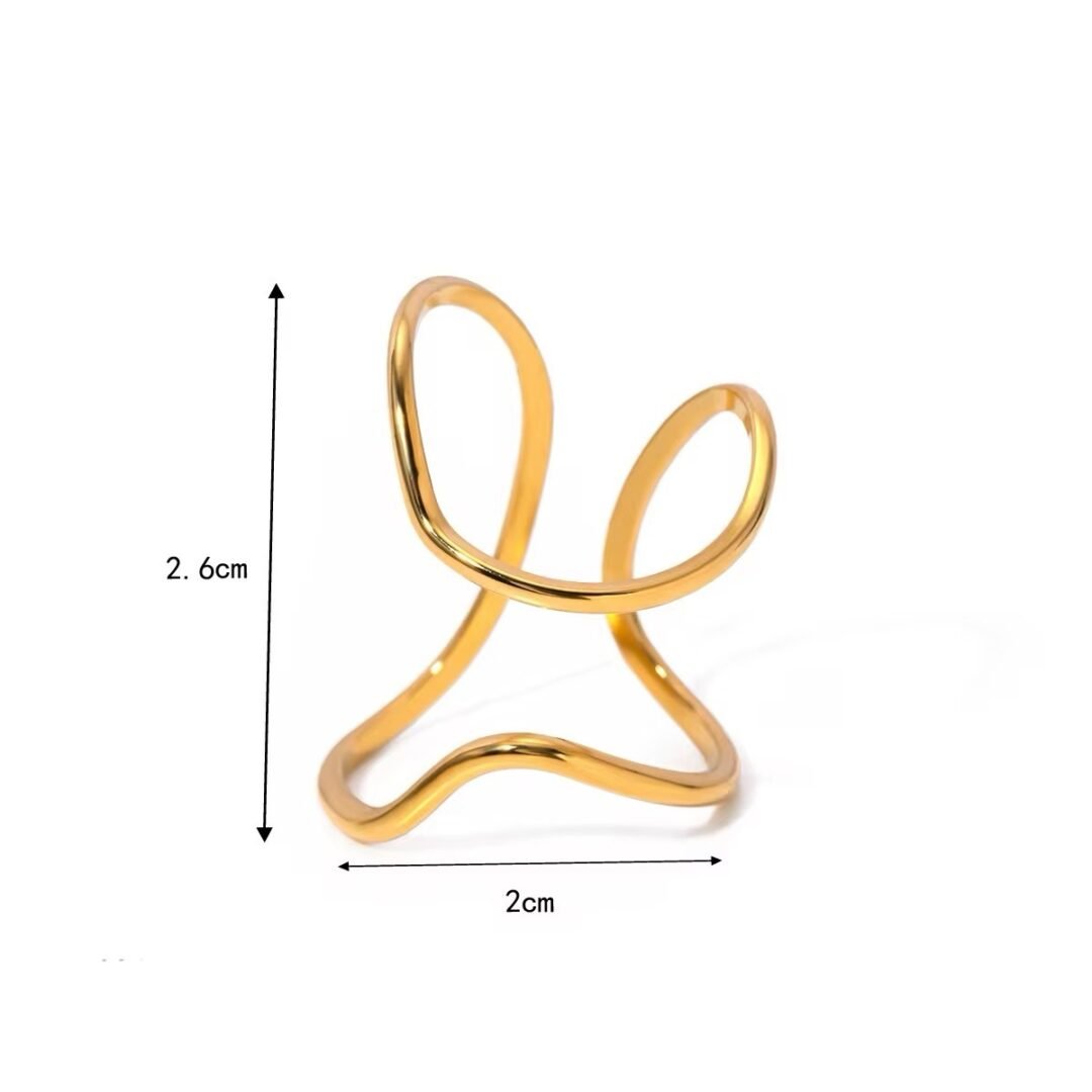 Misshaped Ring — close-up of uneven band profile