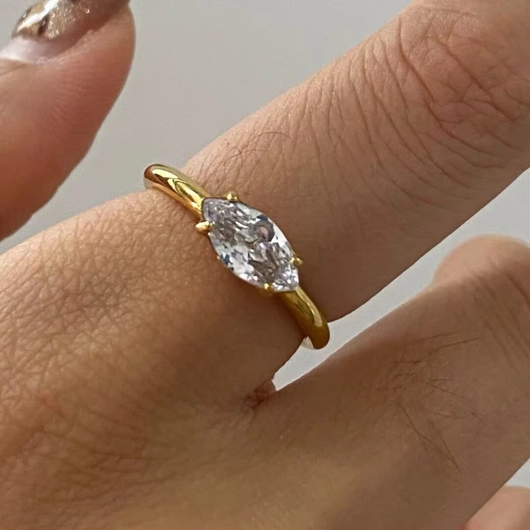 Dreamy Rings Set of 2 — close-up of zircon setting