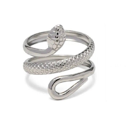 Cobra — snake ring in silver plating