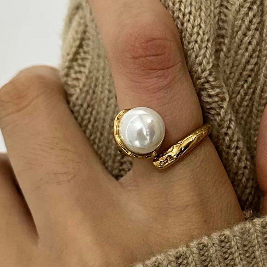 Pearl Sphere Ring — close-up of the pearl sphere on the band