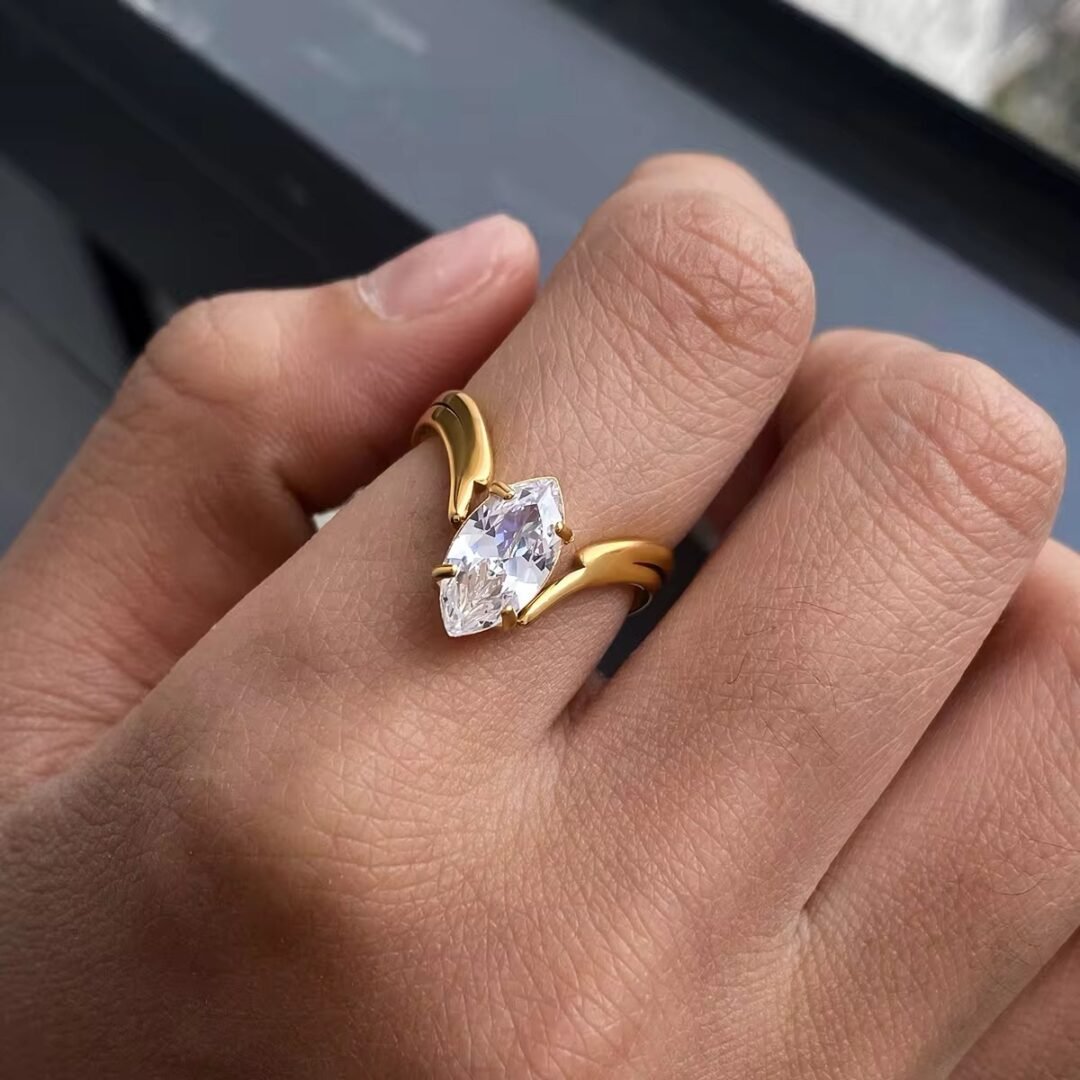 The Muse Ring — close-up of the flush zircon setting
