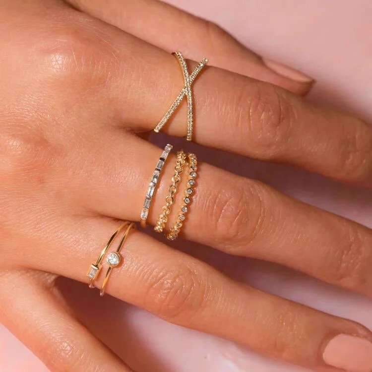 Ella Ring — close-up of band detail