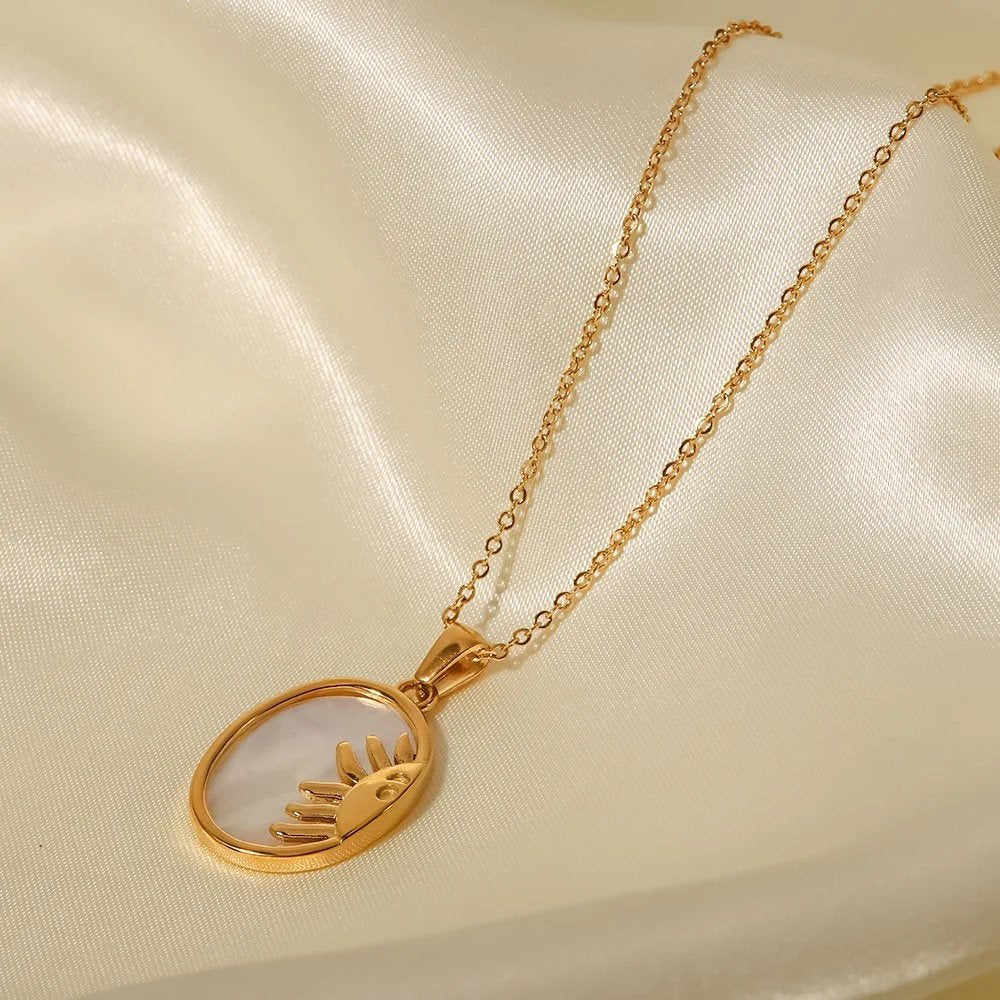 Sunrise — close-up of gold sun ray detail